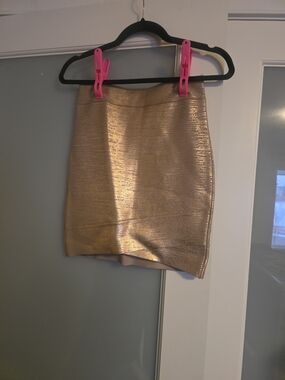 BCBGMaxAzria Rose Gold Metallic Mini Skirt